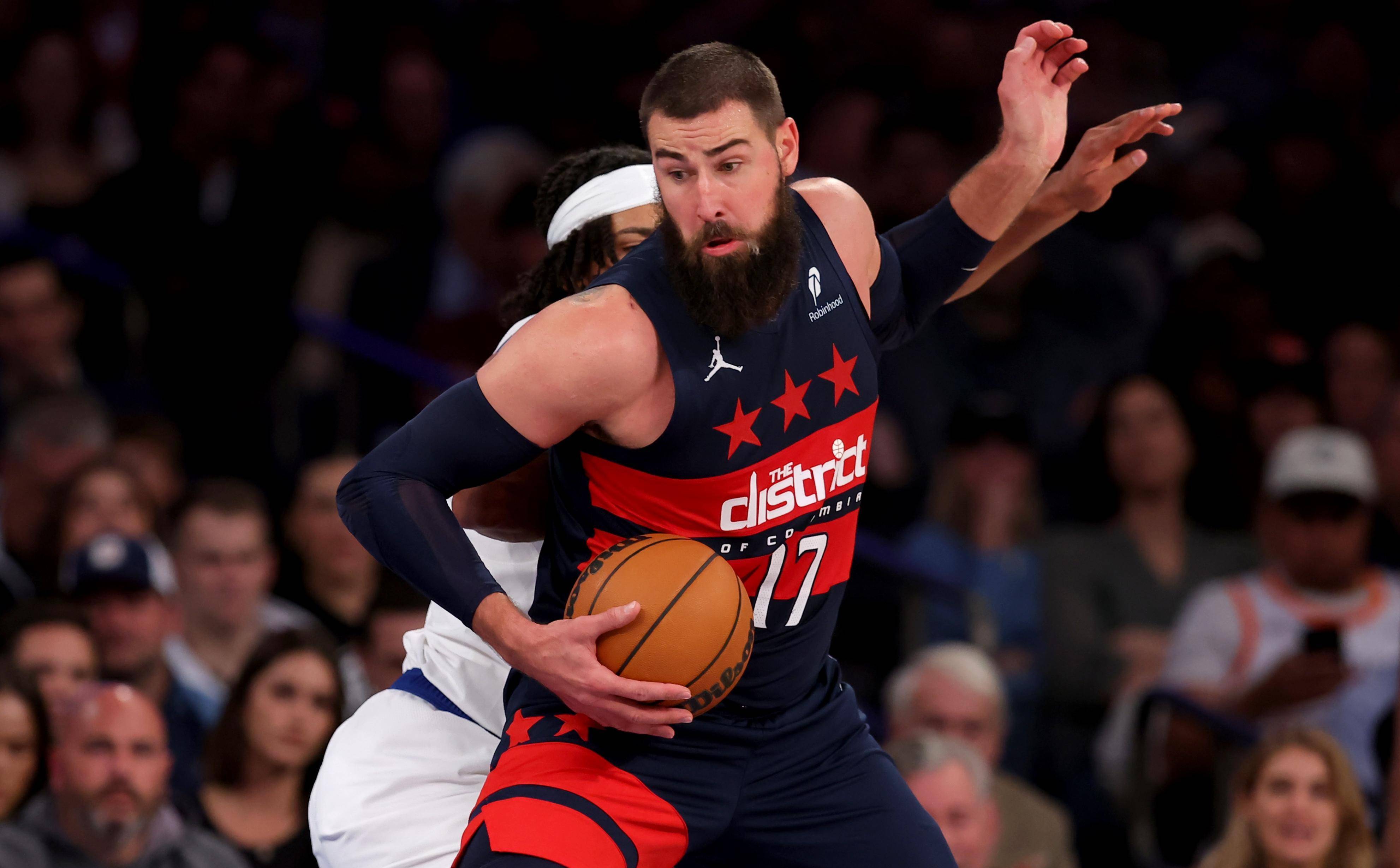 更加引人注 更加引人注